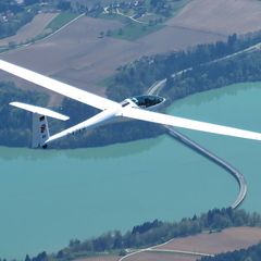 Flugwegposition um 11:22:57: Aufgenommen in der Nähe von Gemeinde St. Kanzian am Klopeiner See, Österreich in 2170 Meter